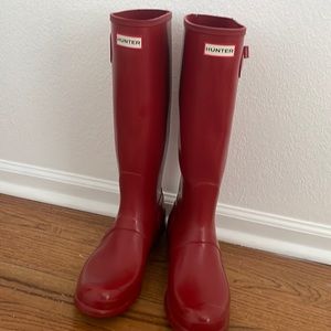 Never Worn, Military Red HUNTER boots!